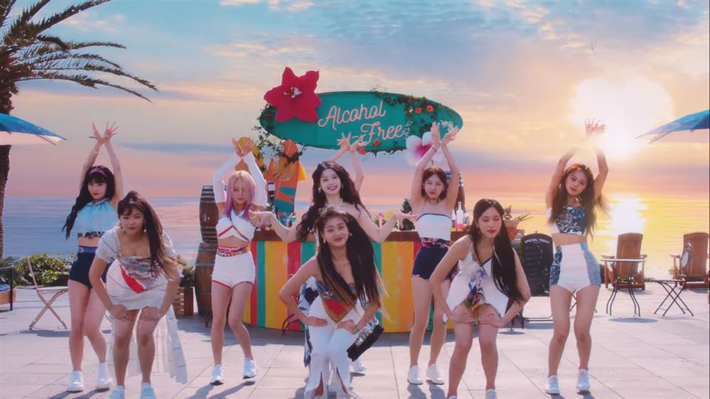 TWICE vừa tái xuất đã khiến K-net thất vọng vì chất lượng bài hát một màu bất chấp chi phí sản xuất lớn?-4