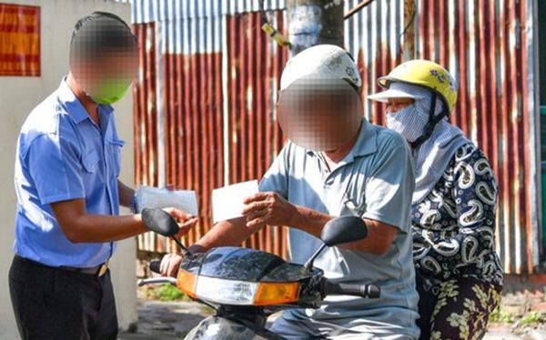 Công an đề nghị người dân cảnh giác kẻ xấu phát khẩu trang tẩm thuốc mê-1