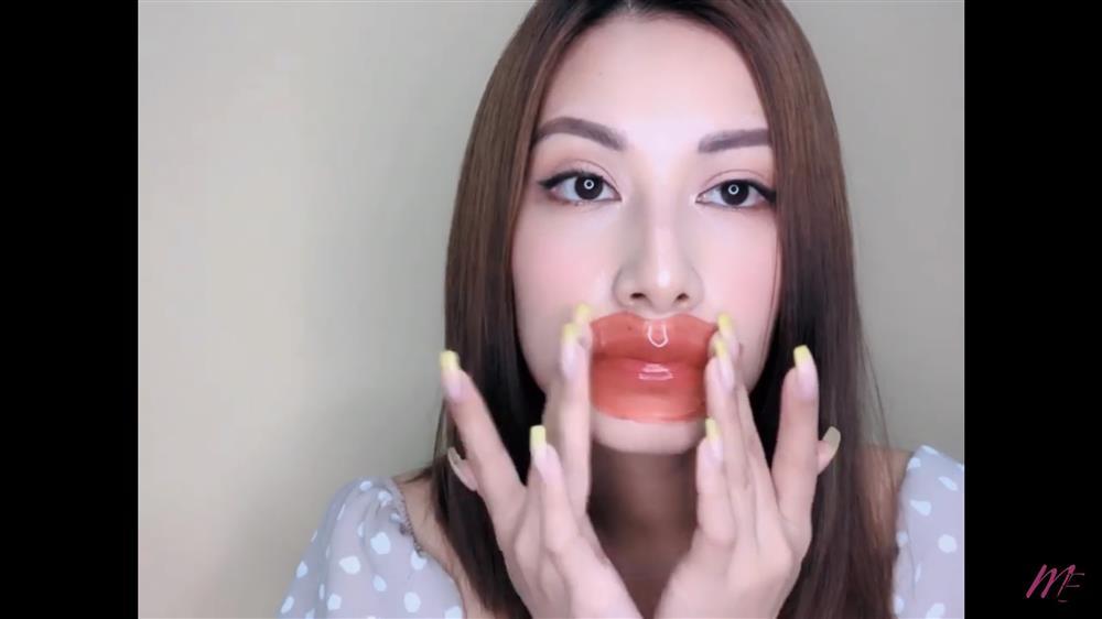 Giật mình tưởng Phương Ly tiêm môi ai dè là sản phẩm làm đẹp quen thuộc!-4