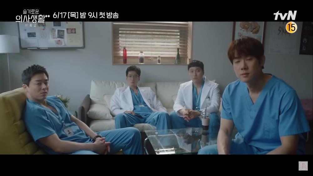 Hospital Playlist 2: Song Hwa từ chối lời tỏ tình Ik Jun, F4 có người kết hôn?-2