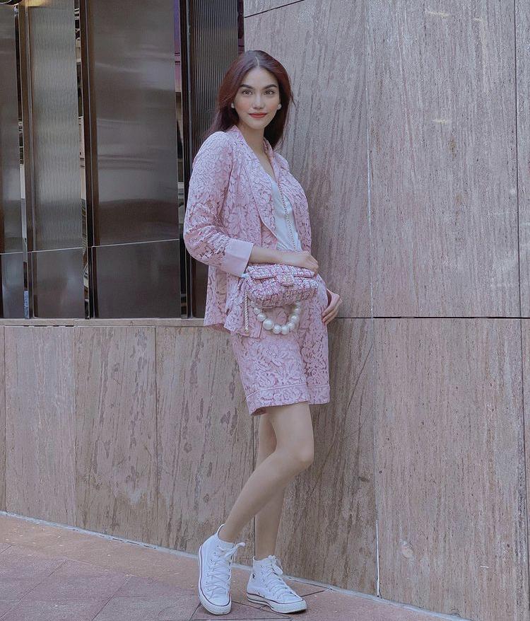 Muốn mặc tông hồng không sến, học ngay Kỳ Duyên - Minh Triệu!-5