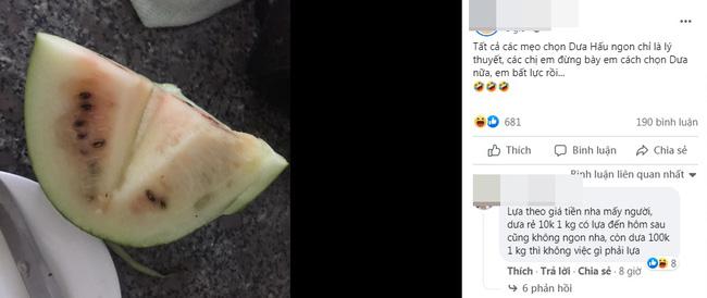 Tin lời hội chị em bày cách chọn dưa ngon, cô gái ngã ngửa sau nhát dao đầu tiên-1