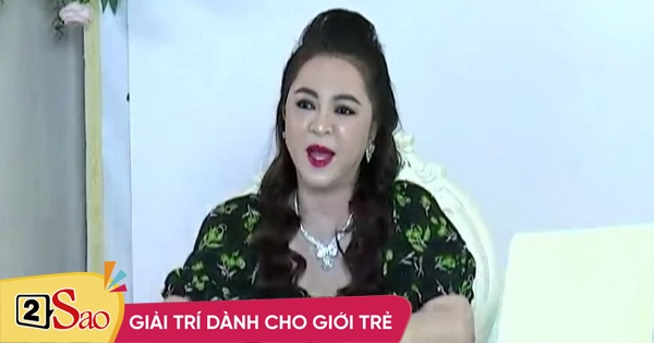 Con rắn độc giật dây