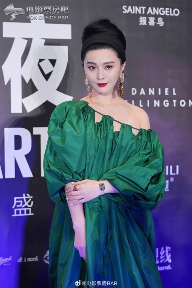 Từng là biểu tượng thời trang nhưng không ít lần Phạm Băng Băng mặc xấu-1