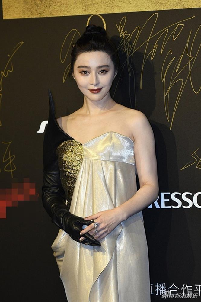 Từng là biểu tượng thời trang nhưng không ít lần Phạm Băng Băng mặc xấu-5