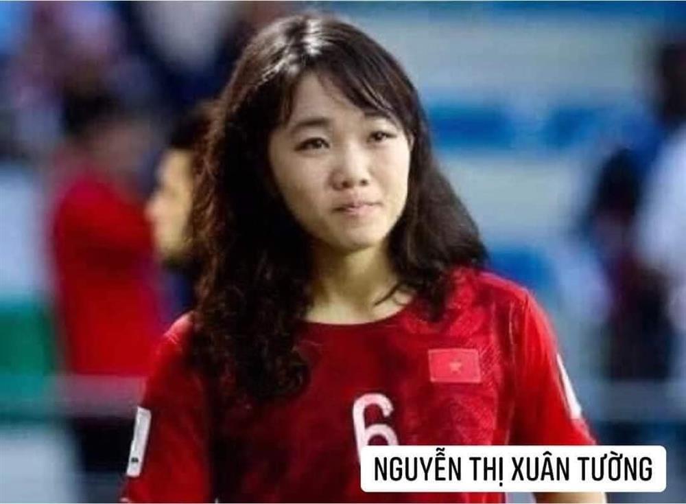 Trước trận gặp Malaysia, tuyển Việt Nam chuyển giới xinh như mộng-6