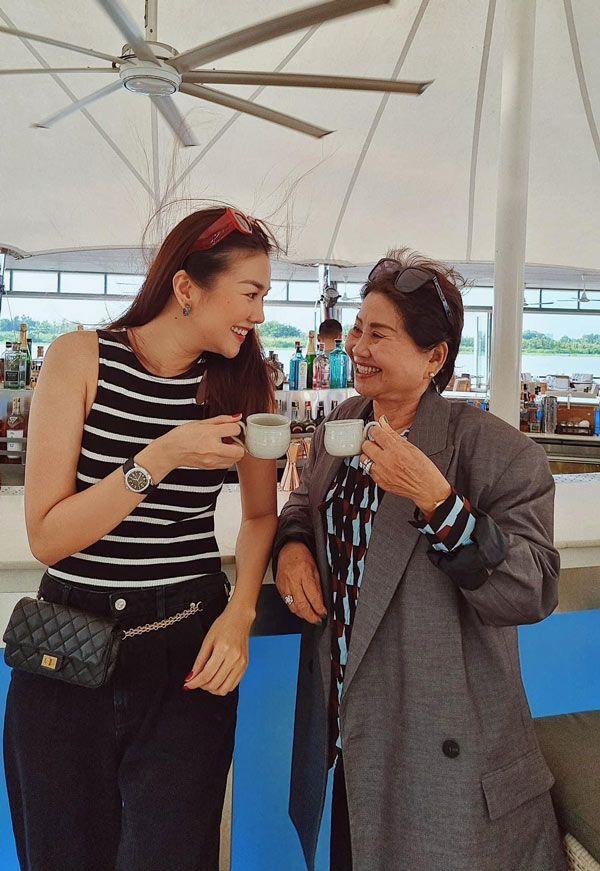 Mẹ ruột Thanh Hằng - tín đồ hàng hiệu thứ thiệt nhưng siêu kín tiếng-10