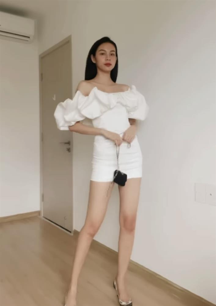 7 ngày lên đồ độc - đẹp - đa phong cách như Phí Phương Anh dù chỉ ở nhà-7