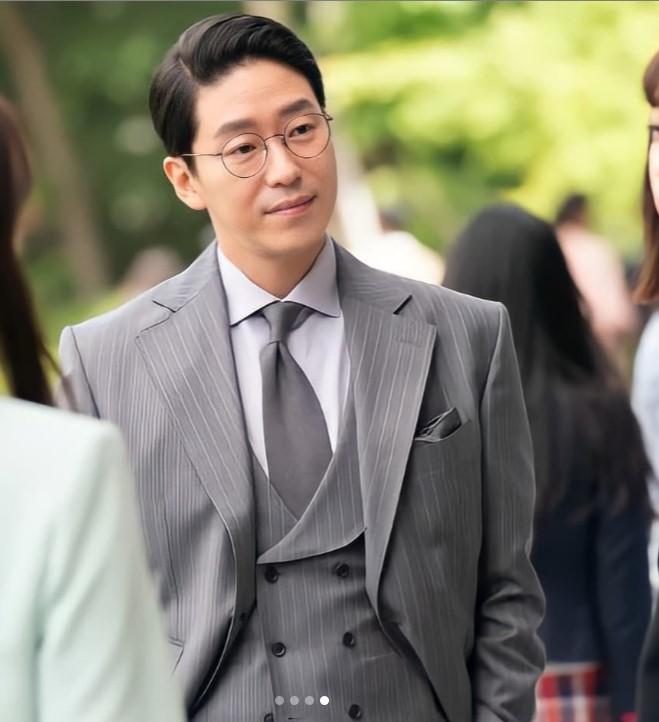 Penthouse 3: Ha Eun Buyl tạo hình mới siêu phèn, Seok Kyung bỏ mẹ về với dượng Tê-1