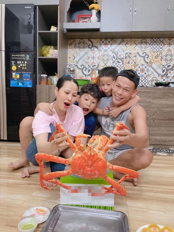 Bùi Tấn Trường - thủ môn thay Đặng Văn Lâm bảo vệ khung thành là ai?-5