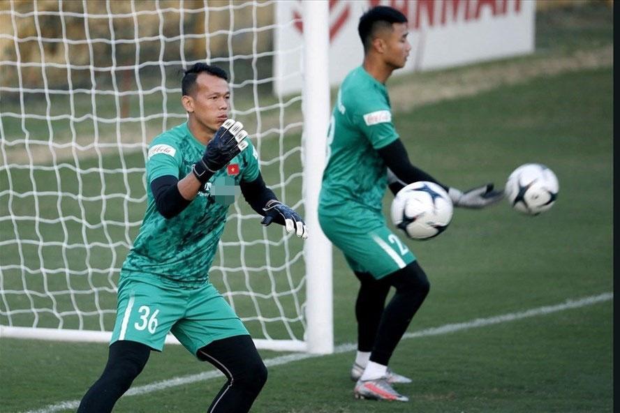 Bùi Tấn Trường - thủ môn thay Đặng Văn Lâm bảo vệ khung thành là ai?-4