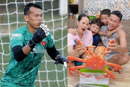 Bùi Tấn Trường - thủ môn thay Đặng Văn Lâm bảo vệ khung thành là ai?