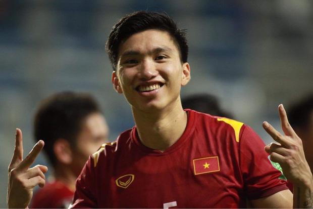 Văn Hậu có động thái ngay sau sai lầm trước đội tuyển Malaysia-3