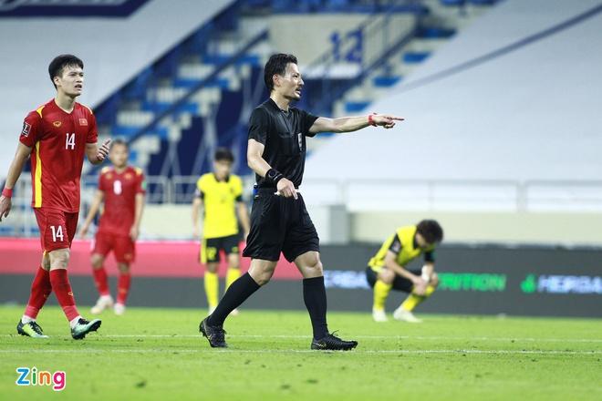 Pha bóng Văn Toàn ngã, trọng tài thổi phạt đền chính xác-1