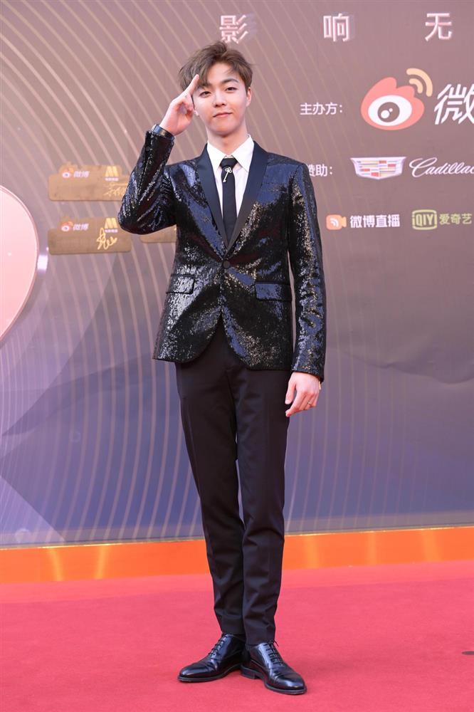Chương Tử Di sáng rực thảm đỏ, Trương Quân Ninh phải nhận điểm trừ-13