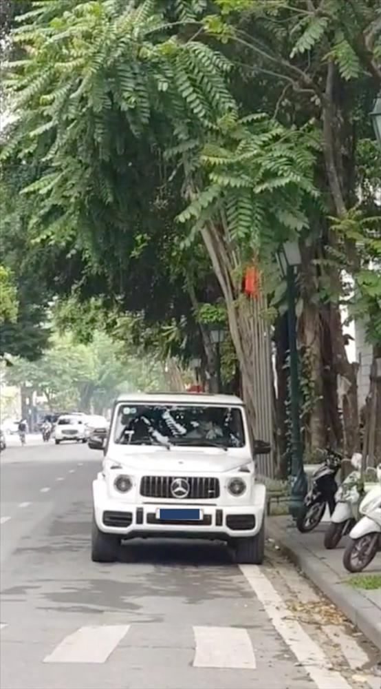 Tìm ra con đường check-in của giới siêu giàu Hà Nội-1