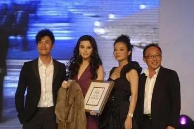 3 kẻ thù của Triệu Vy trong Cbiz: Với Phạm Băng Băng có thể hòa giải được nhưng tại sao Chương Tử Di thì không?-3