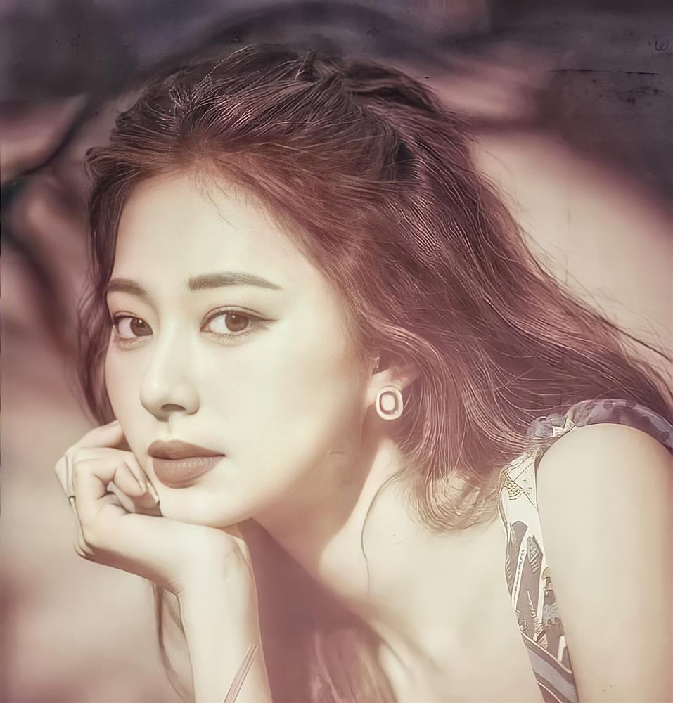 Tzuyu (Twice) đã học cách làm đẹp từ người phụ nữ này nên mới sở hữu visual đỉnh đến vậy-1