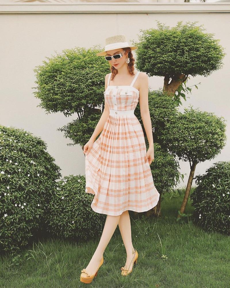 Thúy Ngân diện áo Quốc kỳ mừng tuyển Việt Nam - Kỳ Duyên ngầu đét với style golfer-4