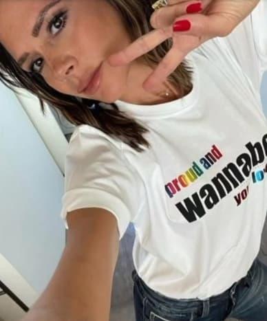 Victoria bị chê bán đồ đắt còn cho con gái Harper quảng cáo thông điệp không phù hợp-4