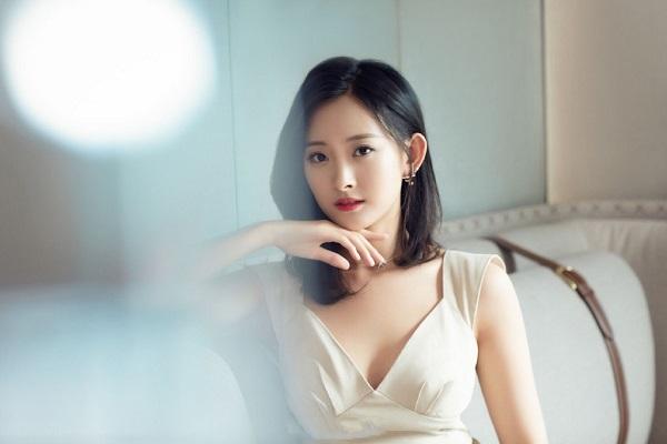 Sao nữ xinh đẹp bị ông chủ quấy rối, chấm dứt hợp đồng thành công nhưng tiền đồ dang dở?-2