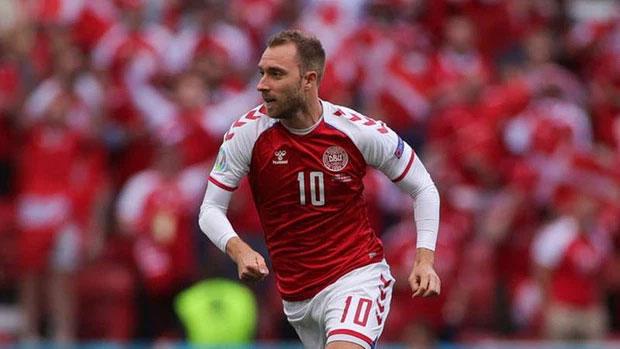 Ngôi sao bóng đá Đan Mạch bị đột quỵ khi đang thi đấu có nguy cơ giải nghệ-4