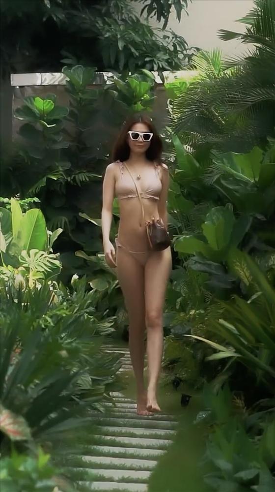 Ngọc Trinh xác nhận mất vòng eo 56, mỡ bụng rung rinh khi mặc bikini sexy-9