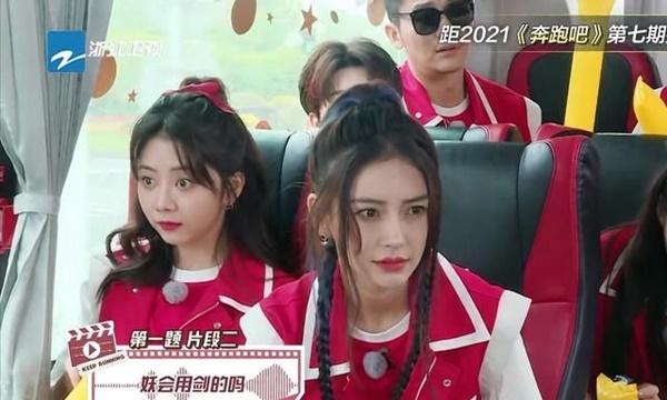 Đàm Tùng Vận bị bóc phốt đi show mà quá ít nói, fan nhắc vụ sốc tâm lý vì mẹ mất-4