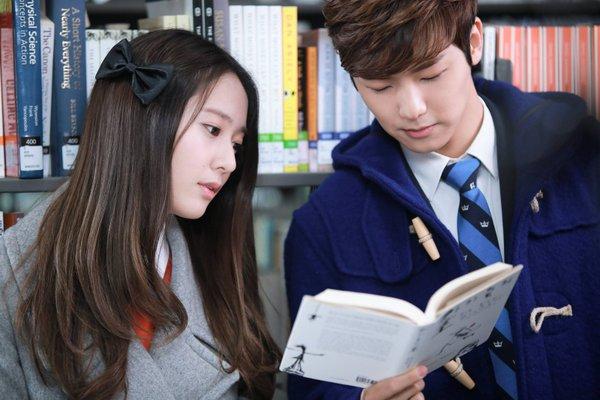 Dù không có nhiều đất diễn, song Lee Bo Na (Krystal) và Yoon Chan Young (Kang Min Hyuk) trong phim 