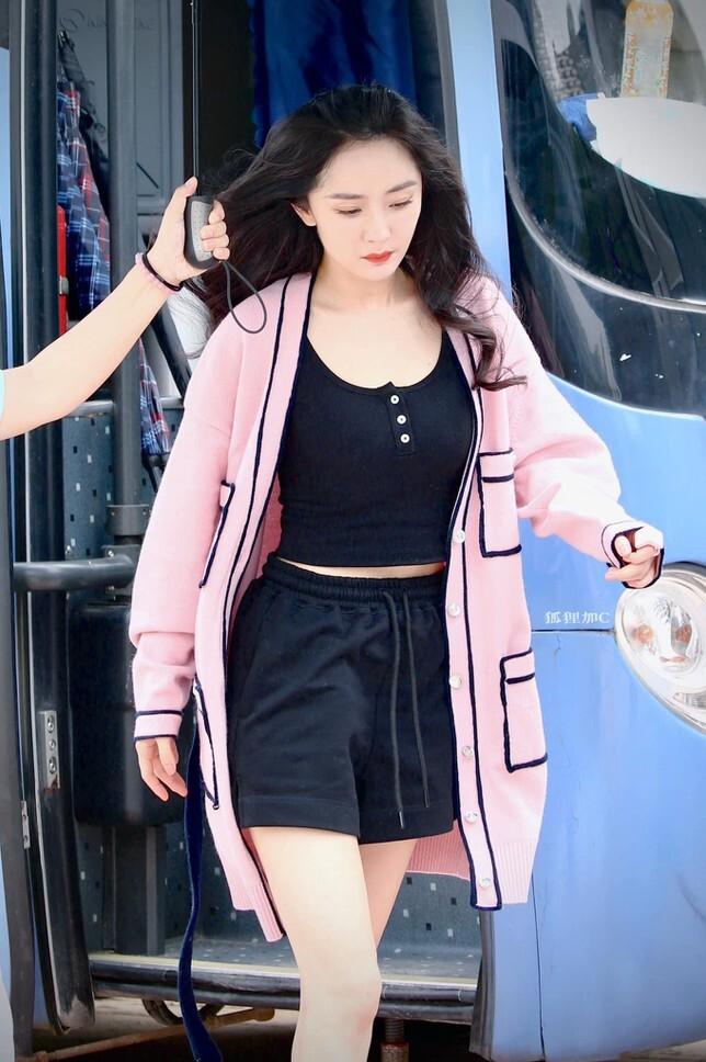 Đụng áo Chanel 60 triệu, Ngô Thanh Vân - Dương Mịch - Jennie mix&match cực gắt-3