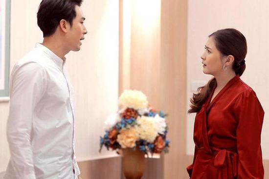 Ly hôn để lại cho vợ căn nhà chật hẹp, 4 năm sau quay lại, chồng cũ choáng váng