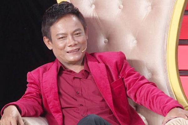 Nghệ sĩ Tấn Hoàng xuất phát từ đoàn cải lương. Khi cải lương thoái trào, tấu hài lên ngôi, Tổ nghề dẫn lối cho Tấn Hoàng sang lĩnh vực tấu hài. Cũng từ tấu hài, tên tuổi của Tấn Hoàng được khán giả biết đến nhiều hơn.