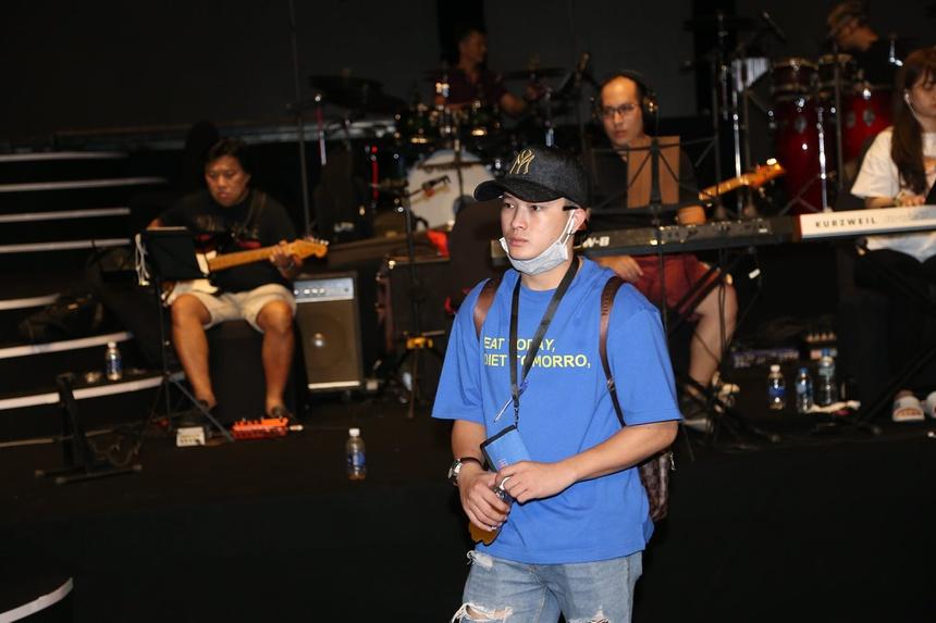 Quản lý giữ hết cát-xê của Hồ Văn Cường là hiếm có ở showbiz-2