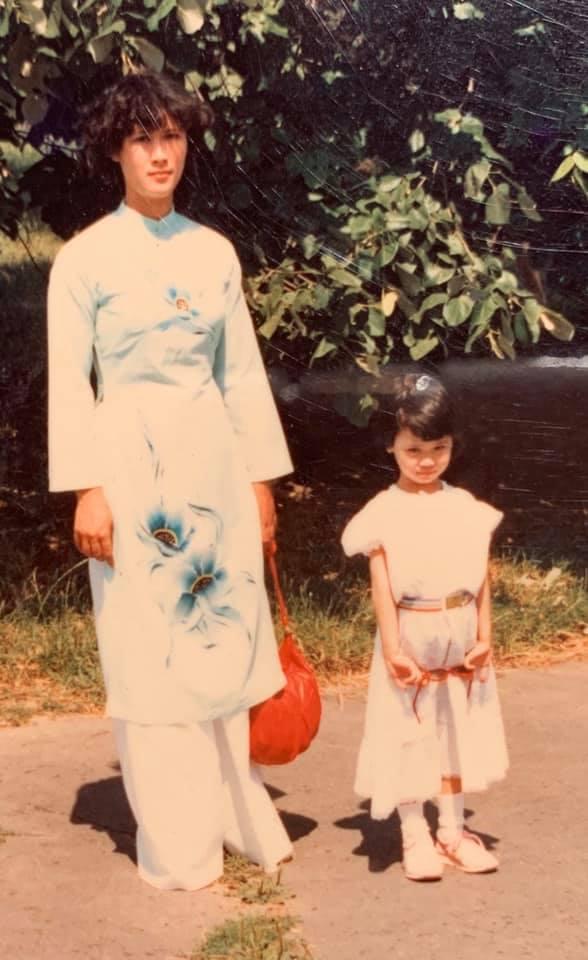 Nhan sắc gây chú ý của mẹ ruột Dương Thùy Linh ở tuổi 62-3