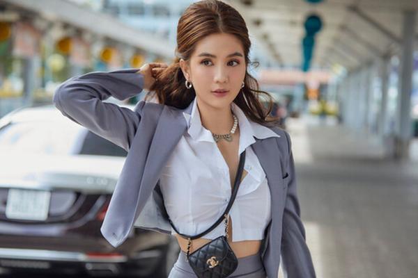 Ngọc Trinh cần làm gì để không đi vào ‘vết xe đổ’ người đẹp đi hát?