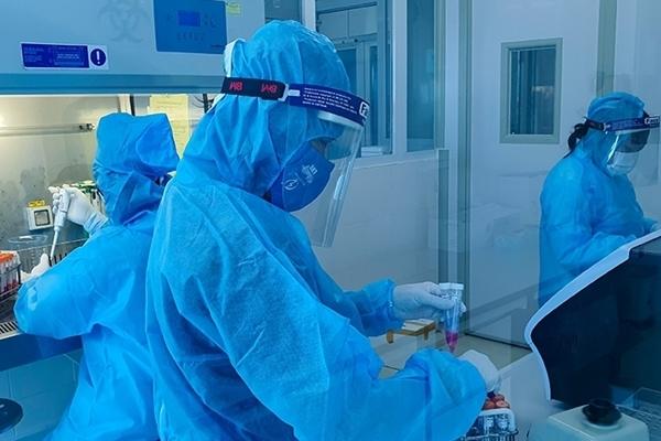 Tìm người đến những địa điểm liên quan cô gái trẻ làm nghề uốn tóc mắc Covid-19-2