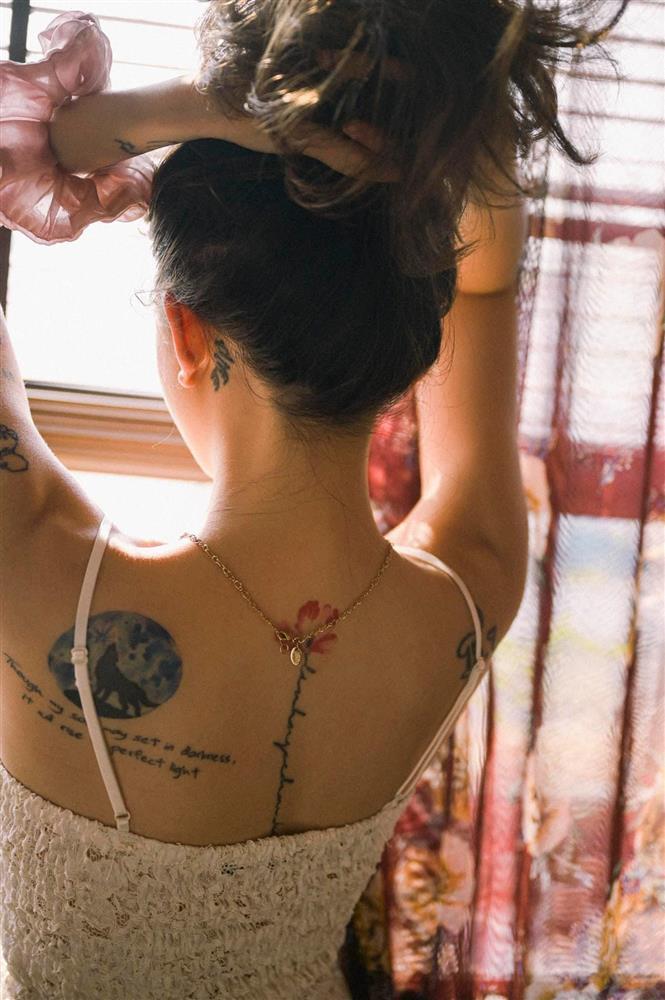 Linh Ngọc Đàm tung ảnh nóng, lộ cả rổ hình xăm sau lưng-4