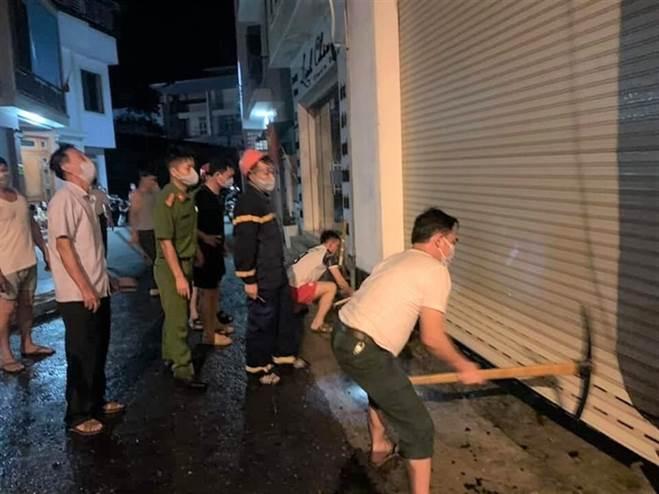 NÓNG: Đang xem Euro có tiếng nổ lớn, phòng trà cháy dữ dội, 6 người chết-6