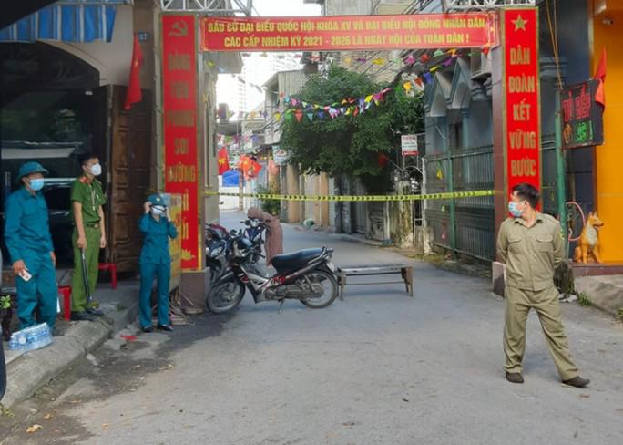 Tìm người đến những địa điểm liên quan cô gái trẻ làm nghề uốn tóc mắc Covid-19-1