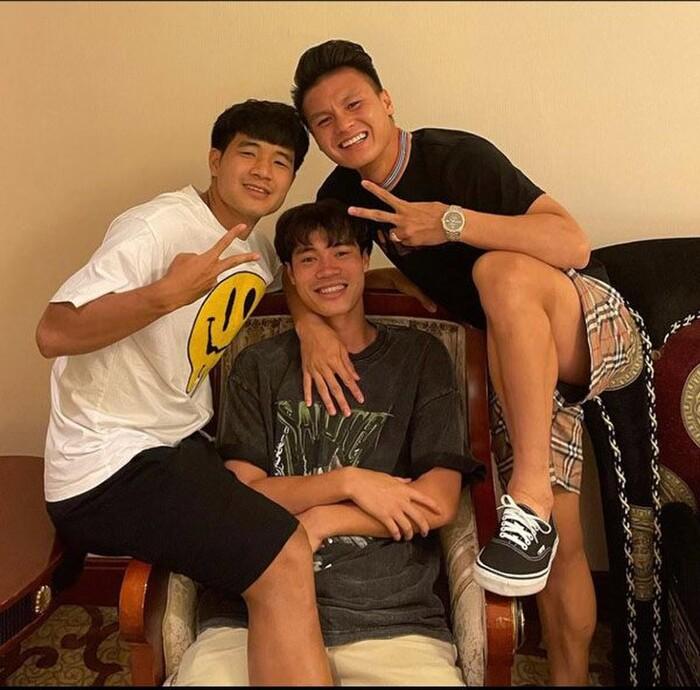 Không chỉ tỏa sáng sân cỏ, Quang Hải còn là tay chơi hàng hiệu đẳng cấp-5