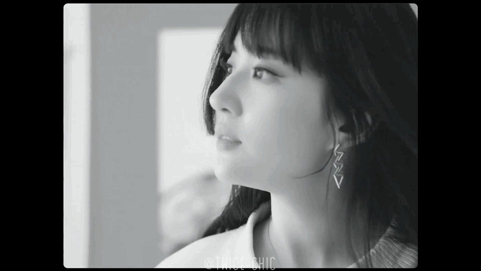 Lưu Diệc Phi khiến netizen rụng rời với mái ngố bằng chằn chặn-3