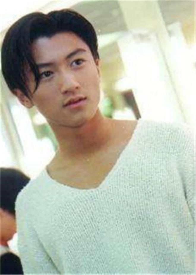 Sự thật Tạ Đình Phong bị bố ruột bán vào showbiz để trả nợ-3