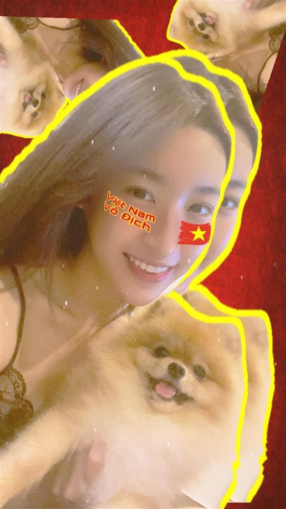 Hoa hậu Tiểu Vy hứa làm osin nếu đội tuyển Việt Nam thắng UAE-6