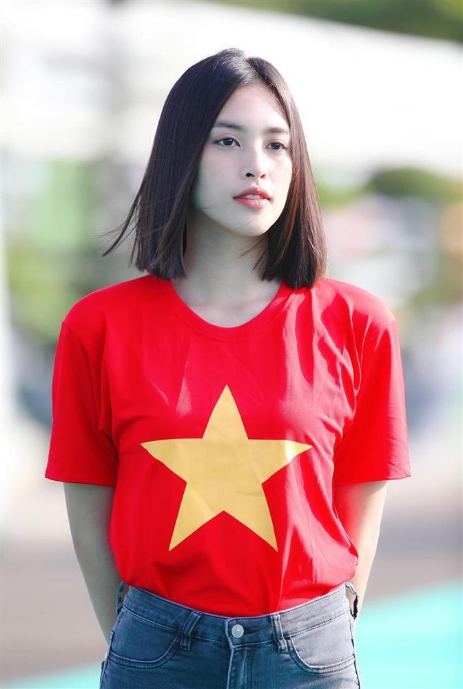 Hoa hậu Tiểu Vy hứa làm osin nếu đội tuyển Việt Nam thắng UAE-1