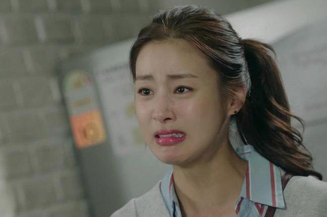 Mẹ chồng thích ăn cơm với khế, tôi ứ nghẹn khi bà đưa cho bát muối cùng lời đề nghị oái oăm-1