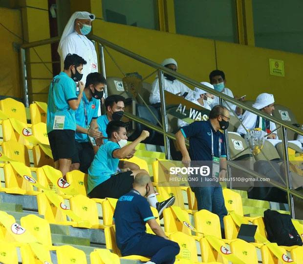 HLV Park và học trò ăn mừng Việt Nam chắc cú đi tiếp vòng 3 World Cup-1