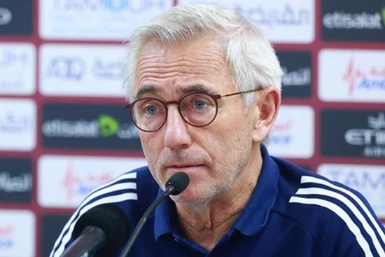 HLV tuyển UAE: 'Tôi hơi tức vì Việt Nam chơi quá hay, suýt nữa chúng tôi cầm hòa'