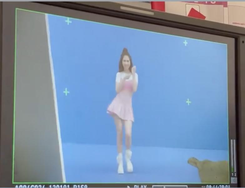 Ngọc Trinh học nhảy: Diễn minh họa cho MV hay tập thể dục giảm mỡ?-3