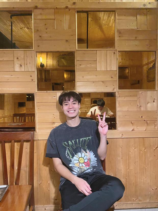 Văn Toàn chia sẻ sau trận đấu UAE: Yên tâm về cách ly và bán quần áo rồi-2