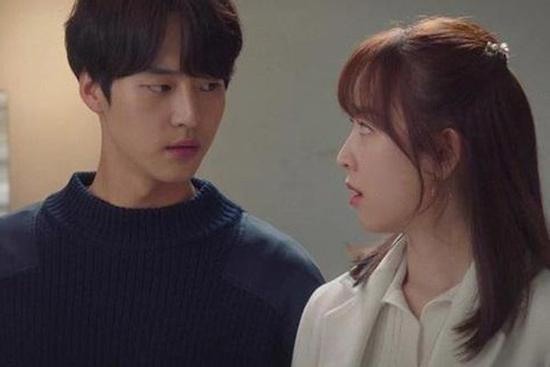 Chị chồng vừa nói ý định tới ở nhờ, vợ tôi đã đưa hẳn một bản điều khoản khiến cả nhà dậy sóng